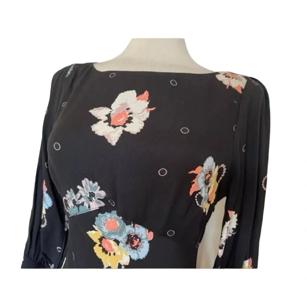 Free People - Picture 4 of 11